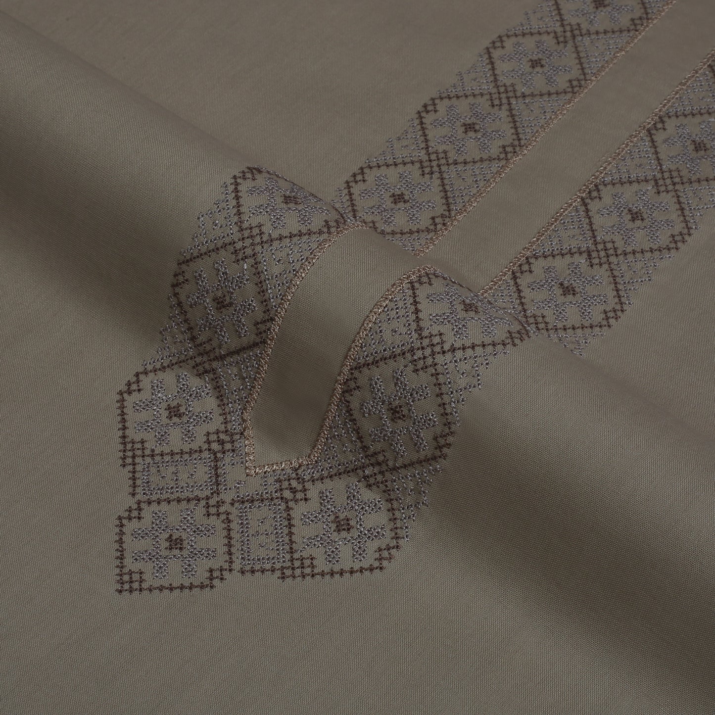 Men Unstitch Moss Embroidered Cotton Kameez Shalwar – '25
