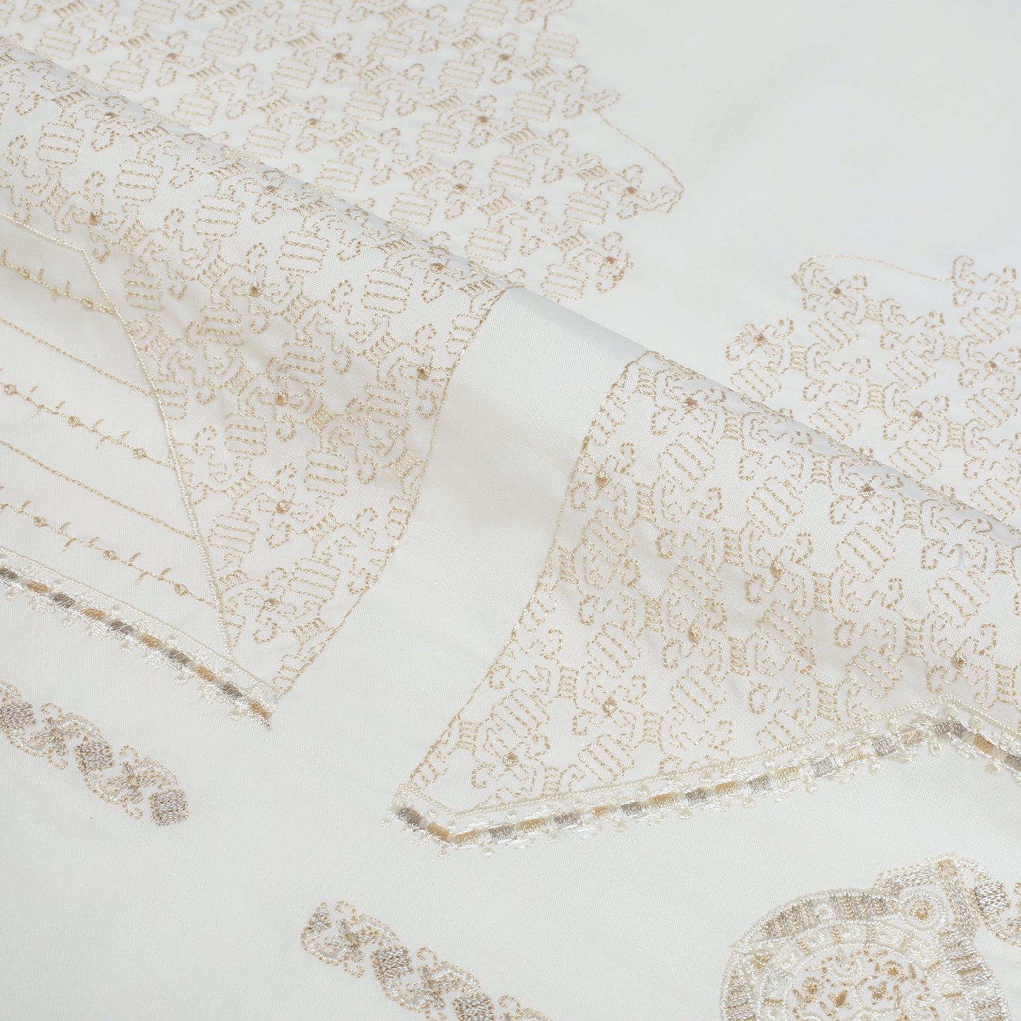 Men’s Embroidered Kameez Shalwar in Cream