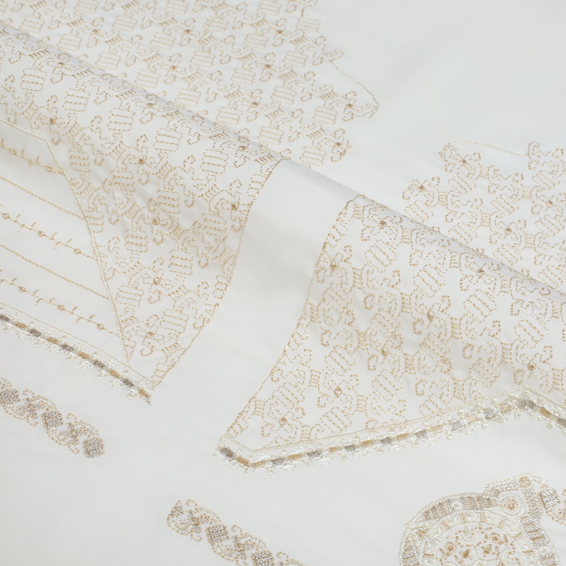 Men’s Embroidered Kameez Shalwar in Cream