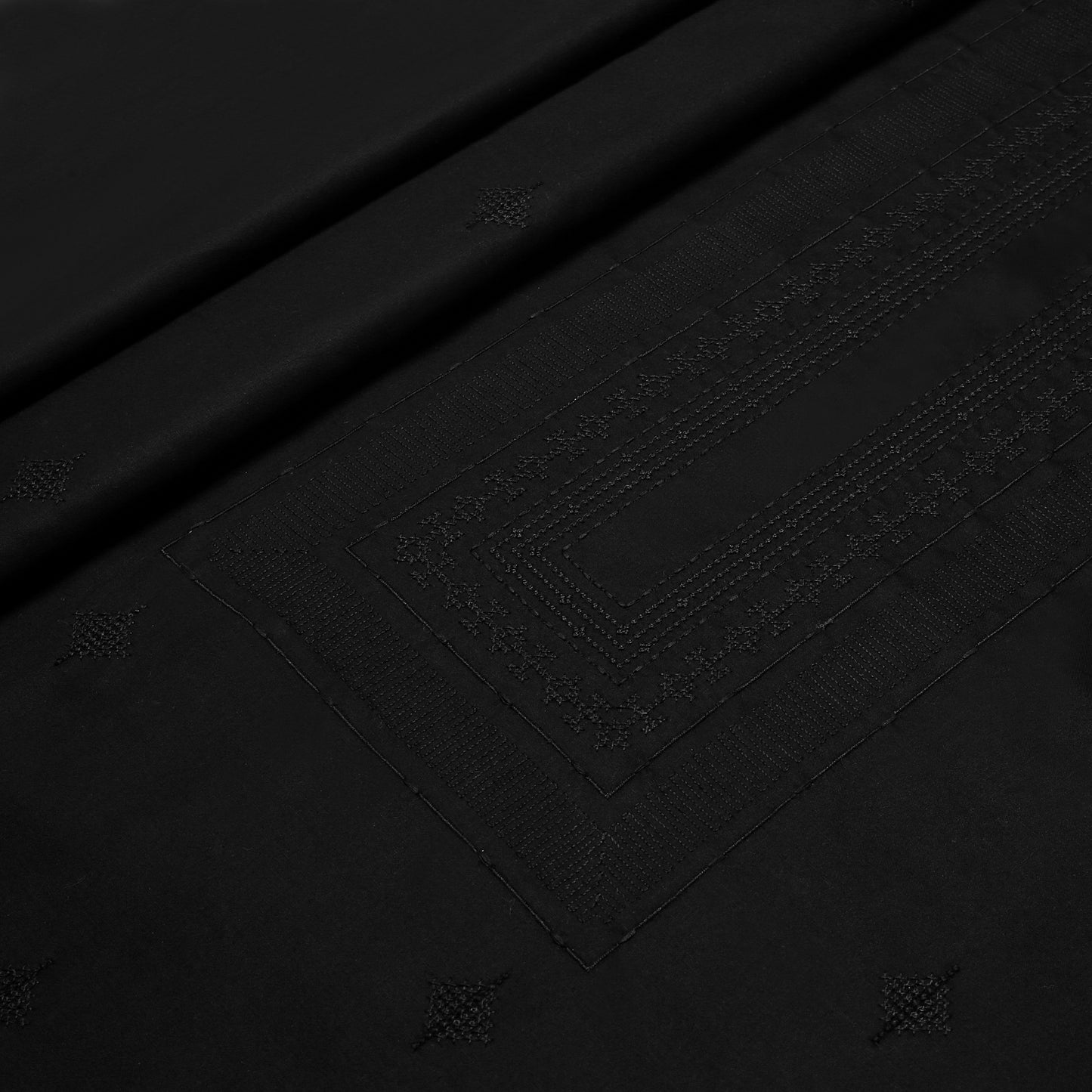 Men Unstitch Neckline With Front Allover Cotton-Thread - Black