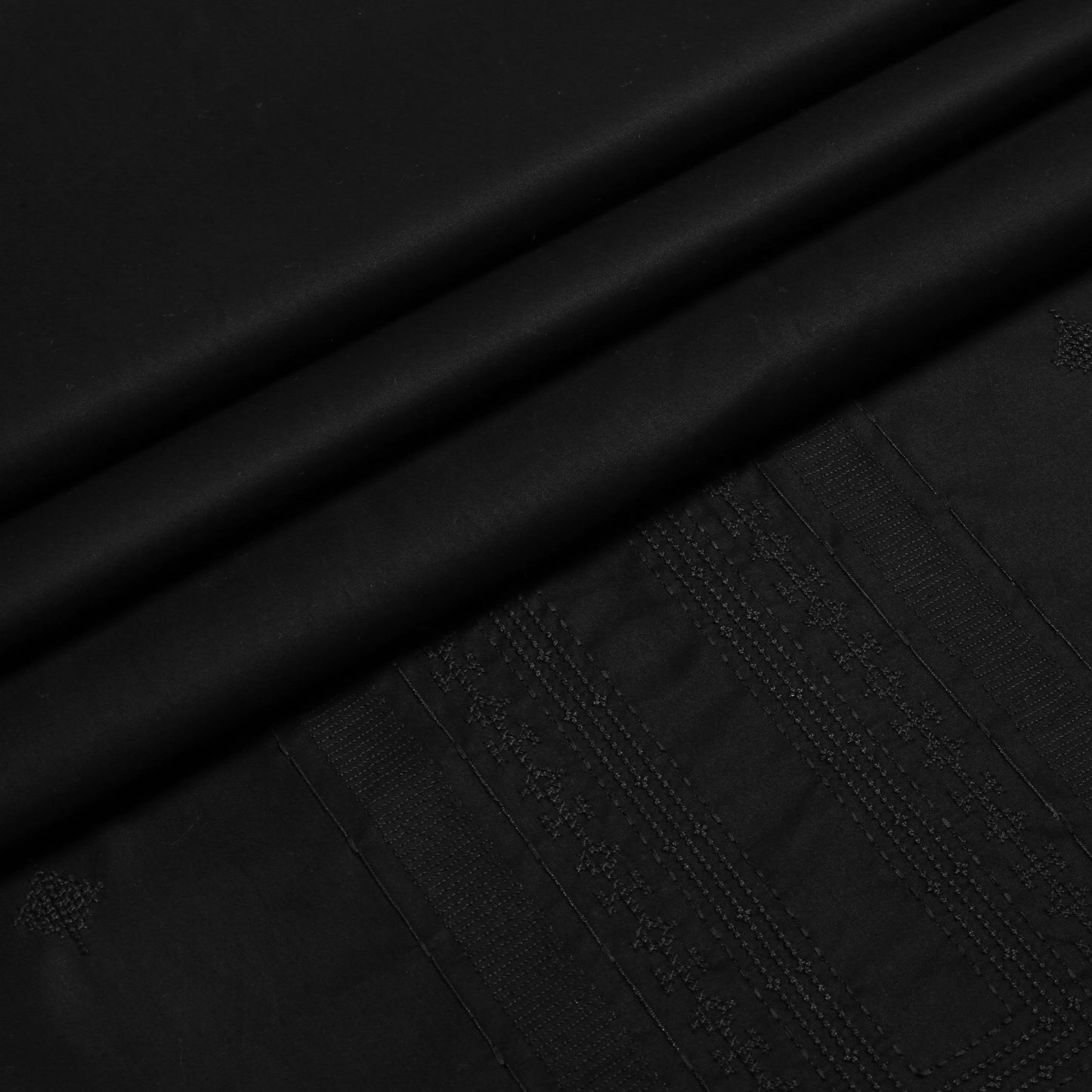 Men Unstitch Neckline With Front Allover Cotton-Thread - Black
