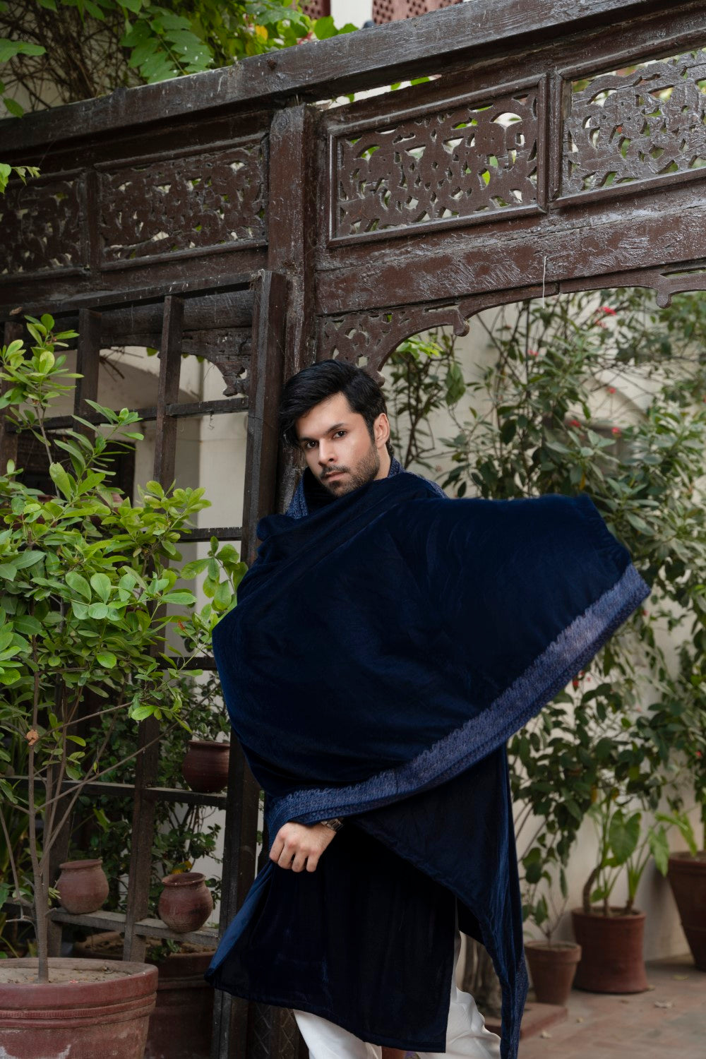 Men Luxury Embroidered Velvet Shawl Navy