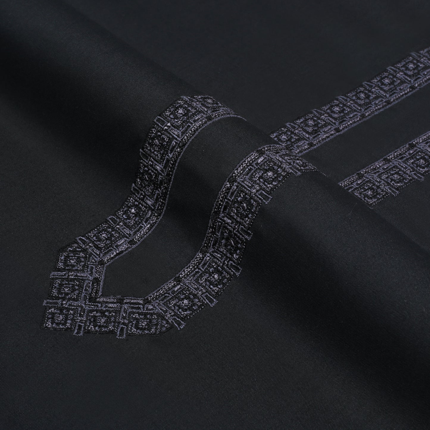 Men Unstitch Fancy Stitch-Embroidered Necline/Bann Kameez Shalwar - Black