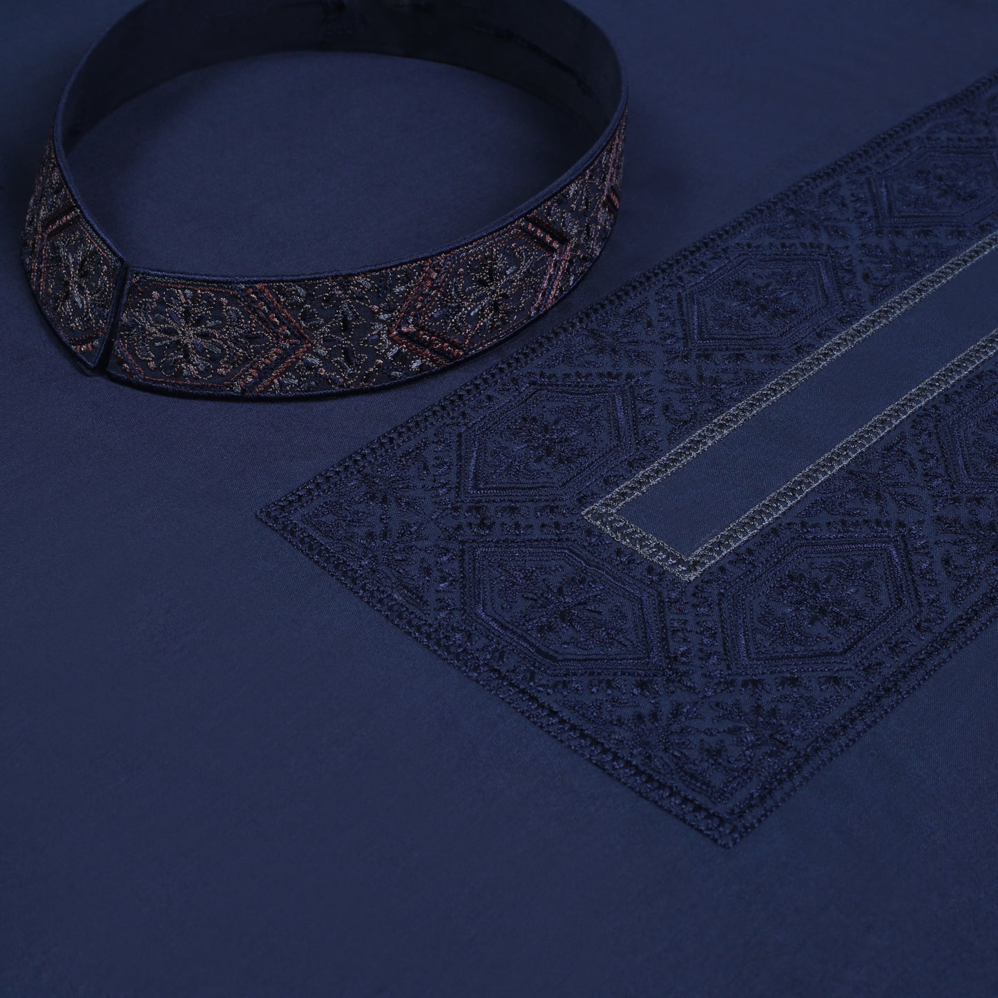 Men Unstitch Fancy Stitch-Embroidered Necline/Bann Kameez Shalwar - Navy