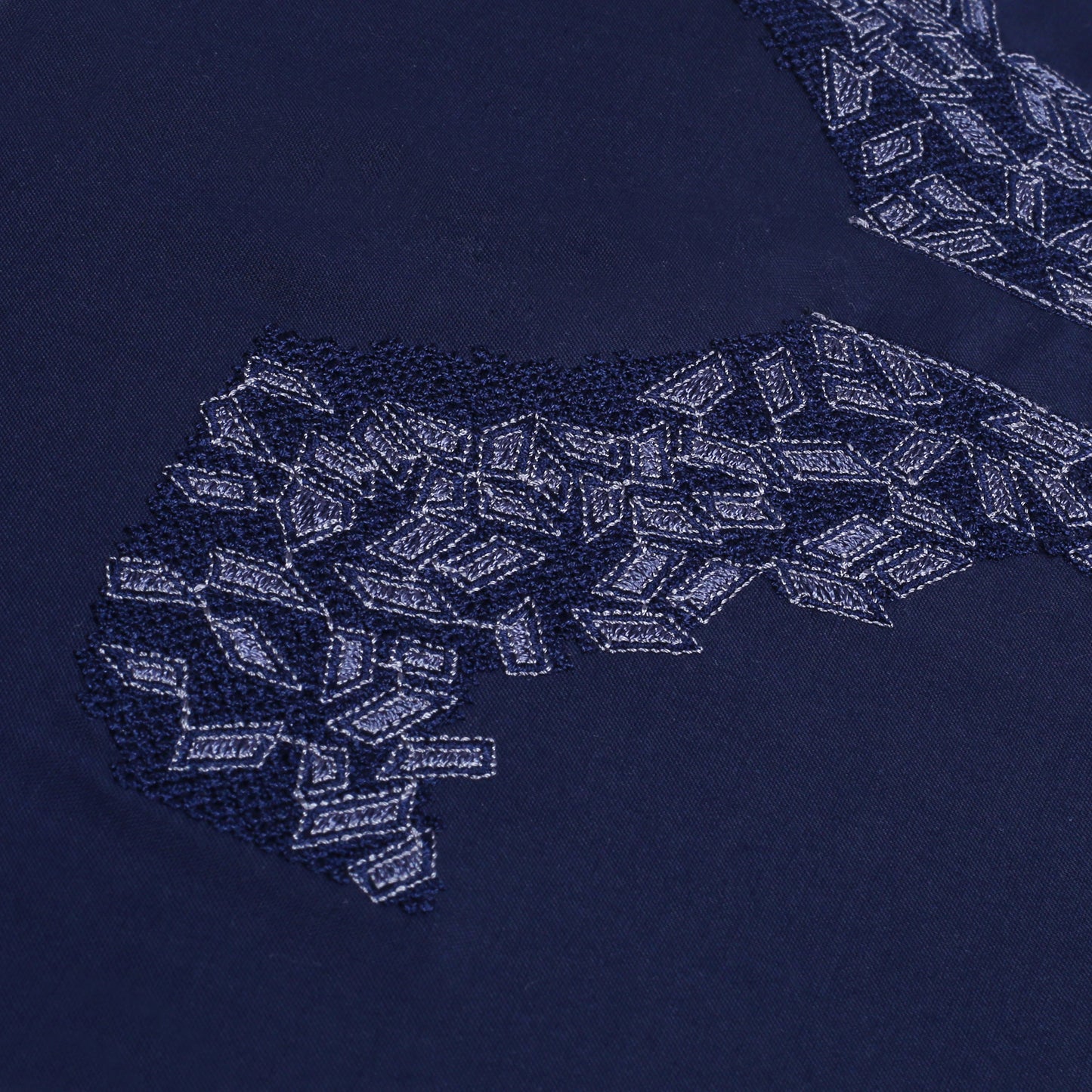 Men Unstitch Cross-Print Stitch Effect Embroidered Neckline - Navy
