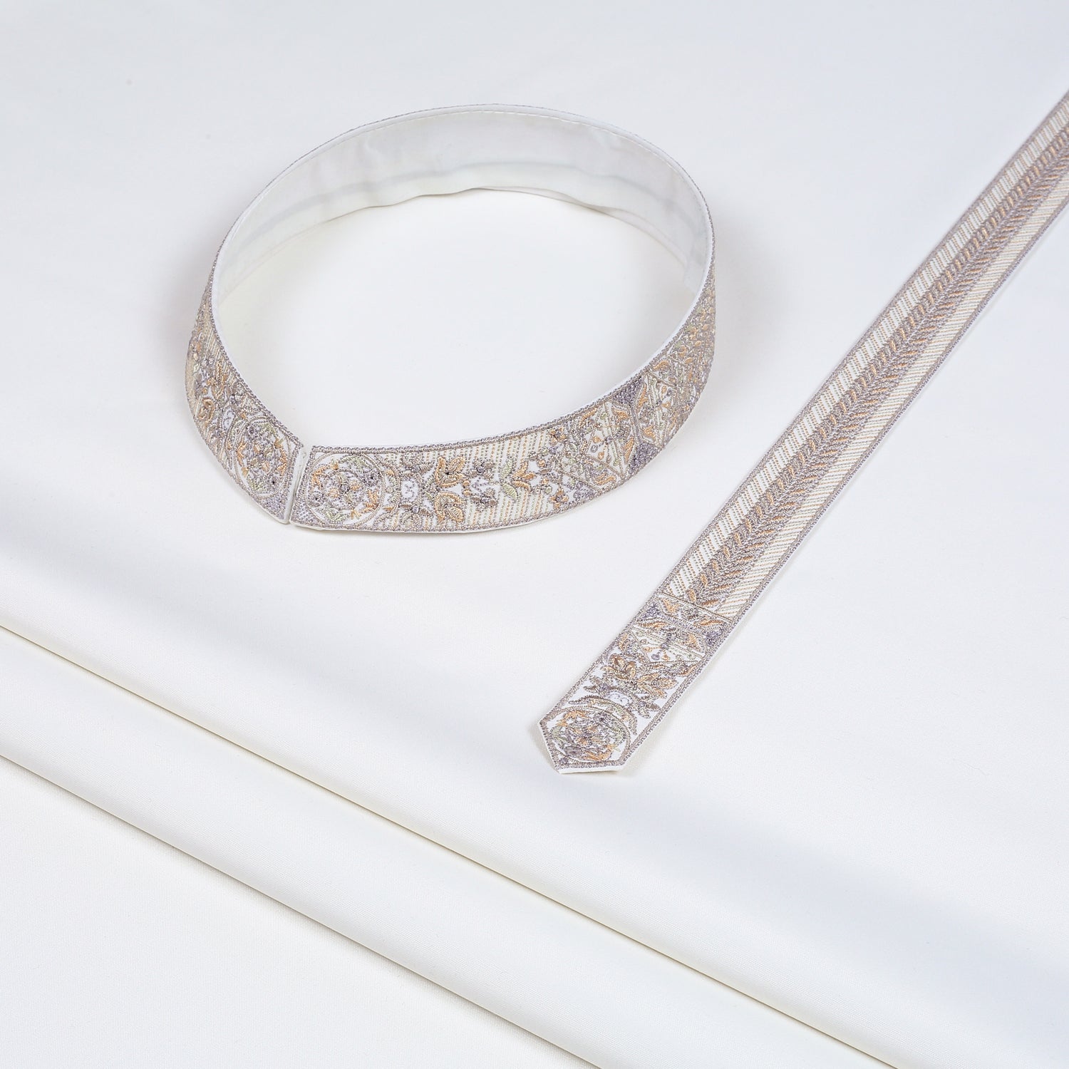 Men Unstitch Embroidered Bann & Placket Kameez Shalwar Off-White