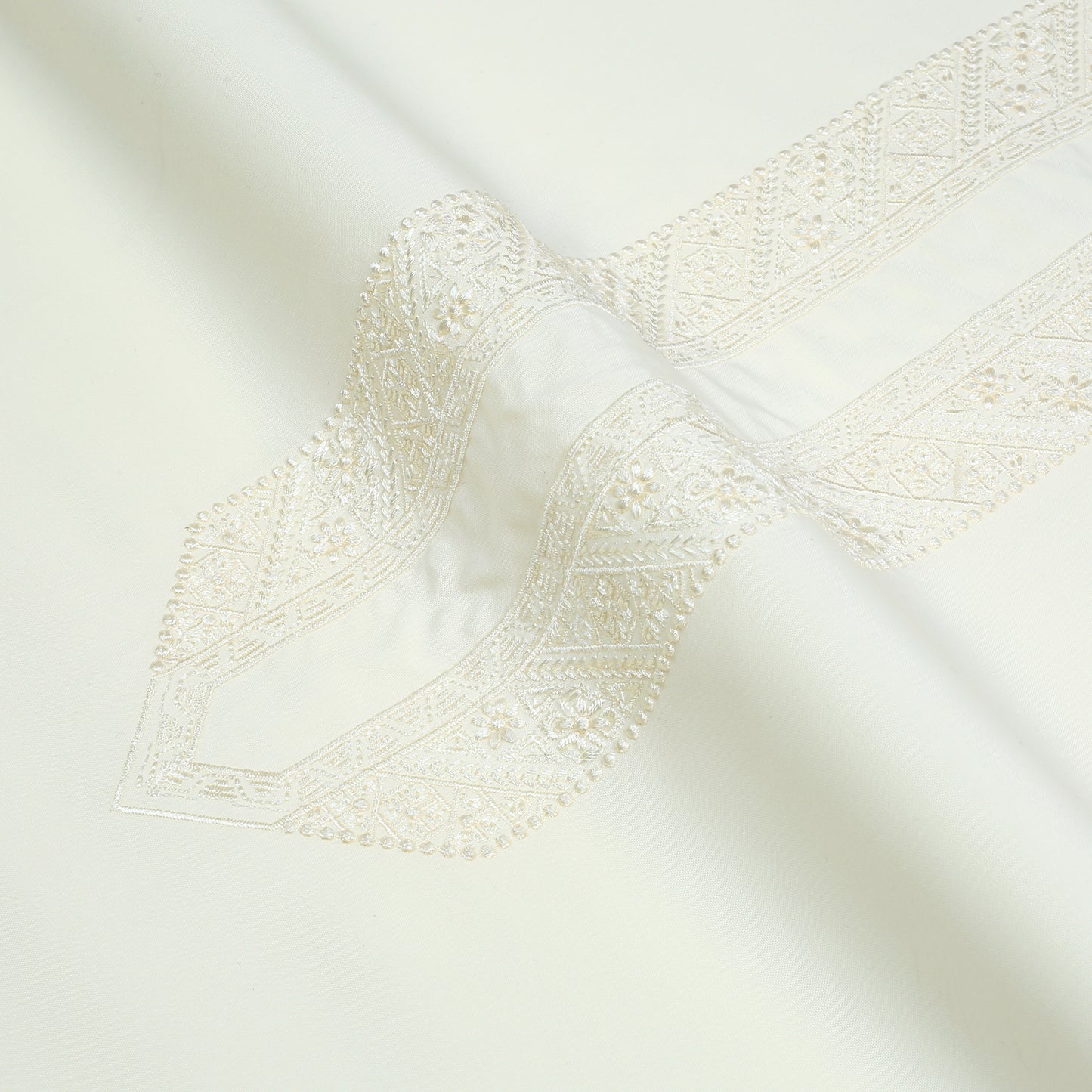 Men Unstitch Self Thread Run-Stitch Neckline Embroidered Kameez Shalwar With Contrast Colors  & Signature Pattern Embroidery Design - Cream