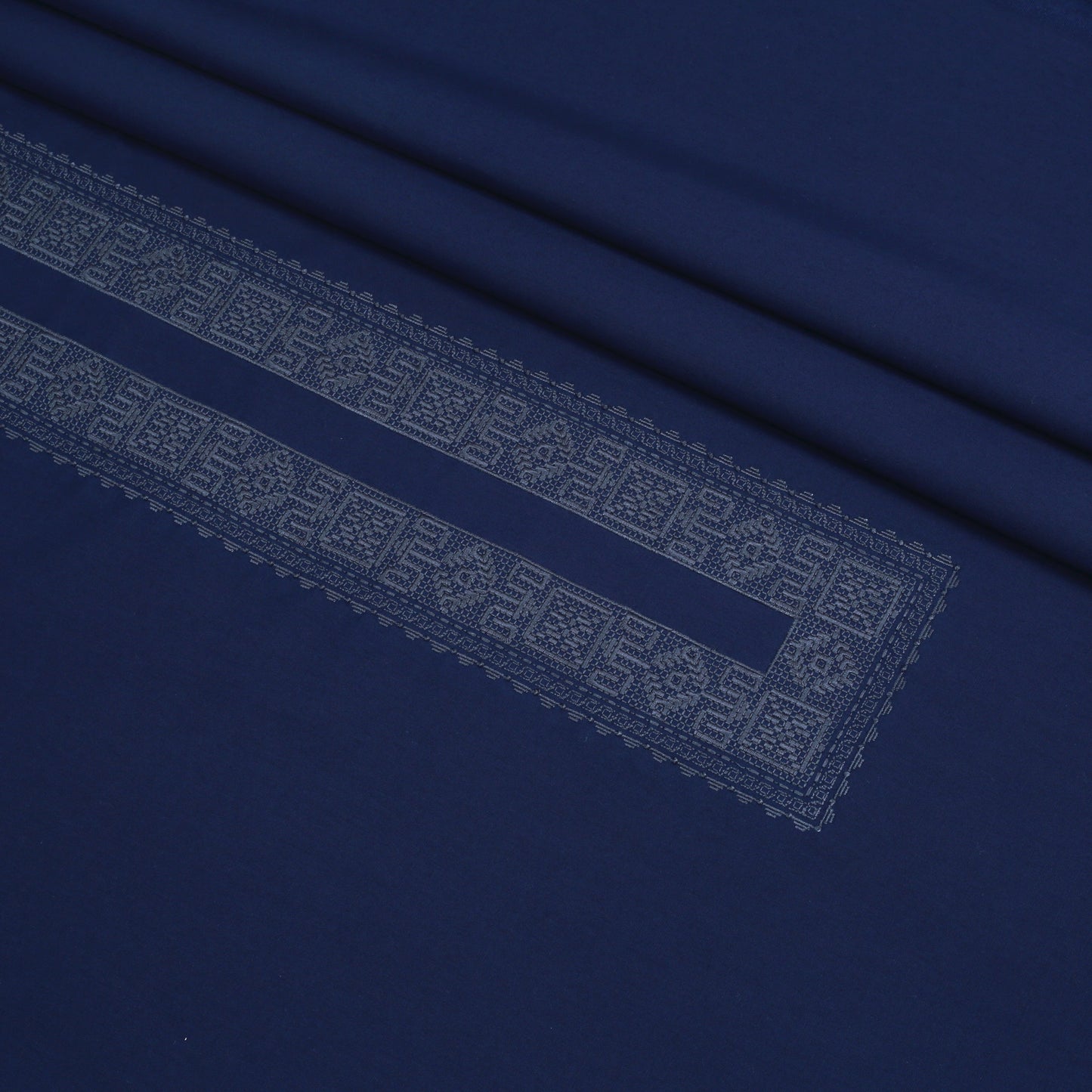 Men Unstitch Tarkashi Effect Embroidered Neckline Kameez Shalwar With Contrast Colors & Signature Pattern Embroidery Design - Navy