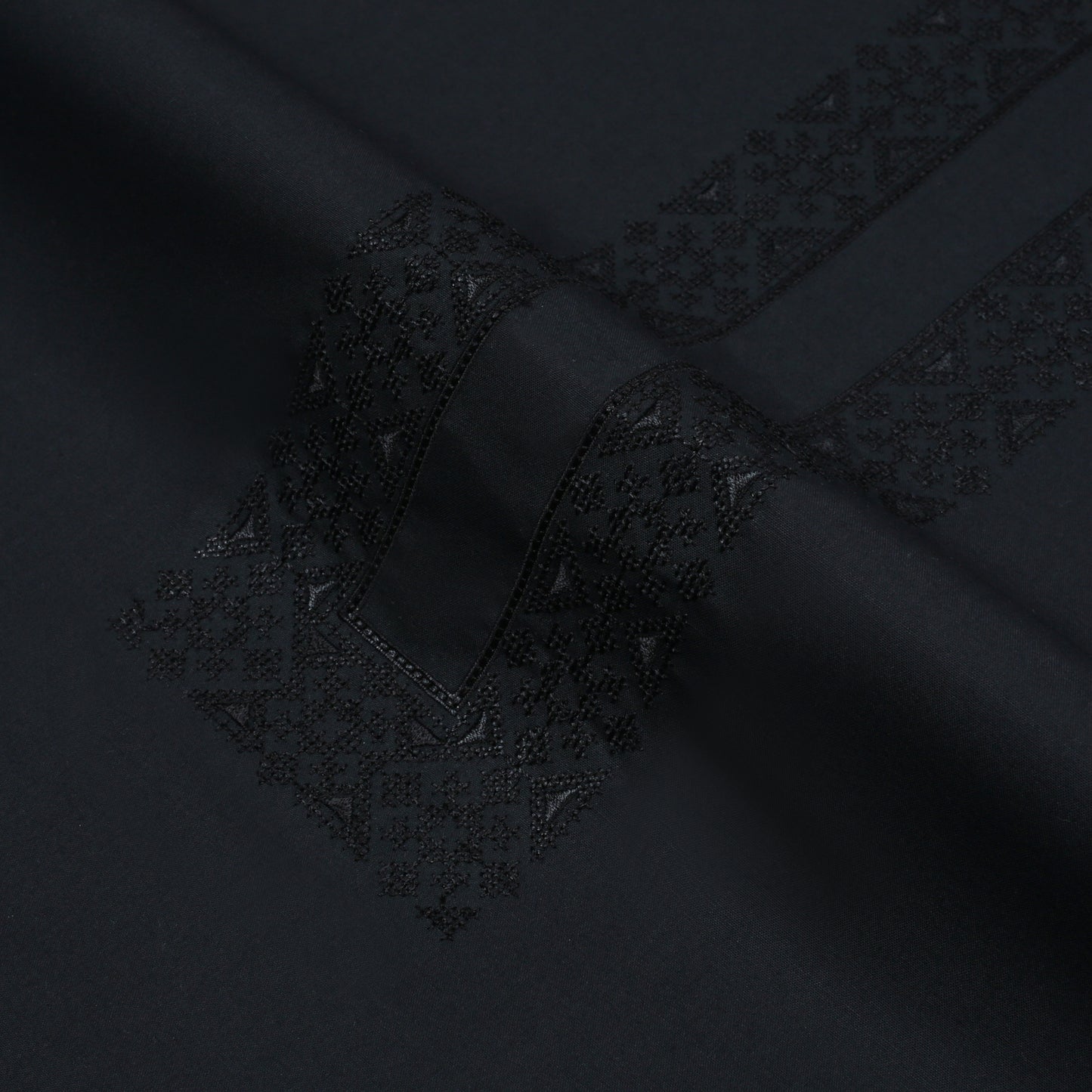 Men Unstitch Multi-Colored Embroidered Bann/Placket With Self-Thread Neckline Kameez Shalwar With Signature Pattern Embroidery Design - Black