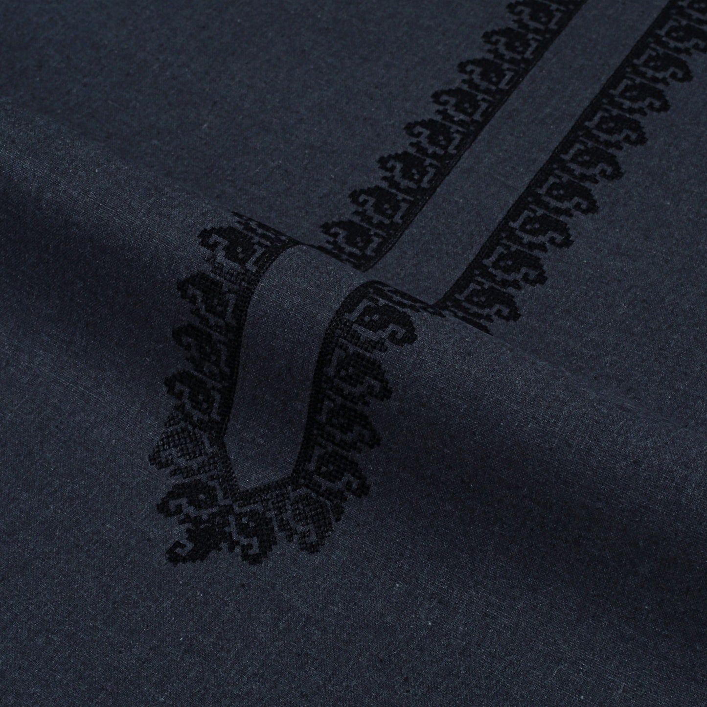 Men Unstitch Contrast-Embroidered Khaddar Kameez Shalwar - Charcoal