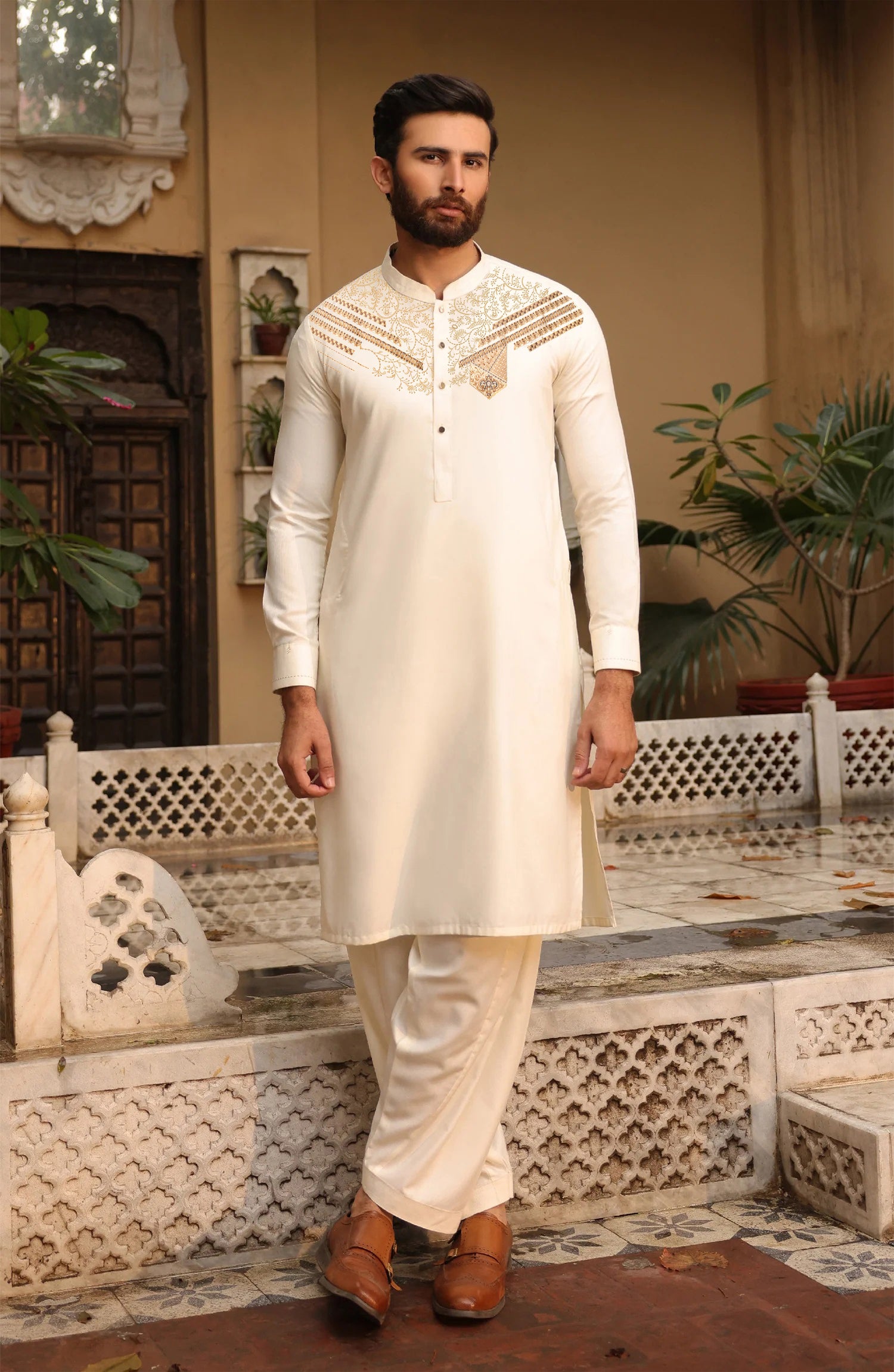 Men Unstitch Off-White Embroidered Kameez Shalwar