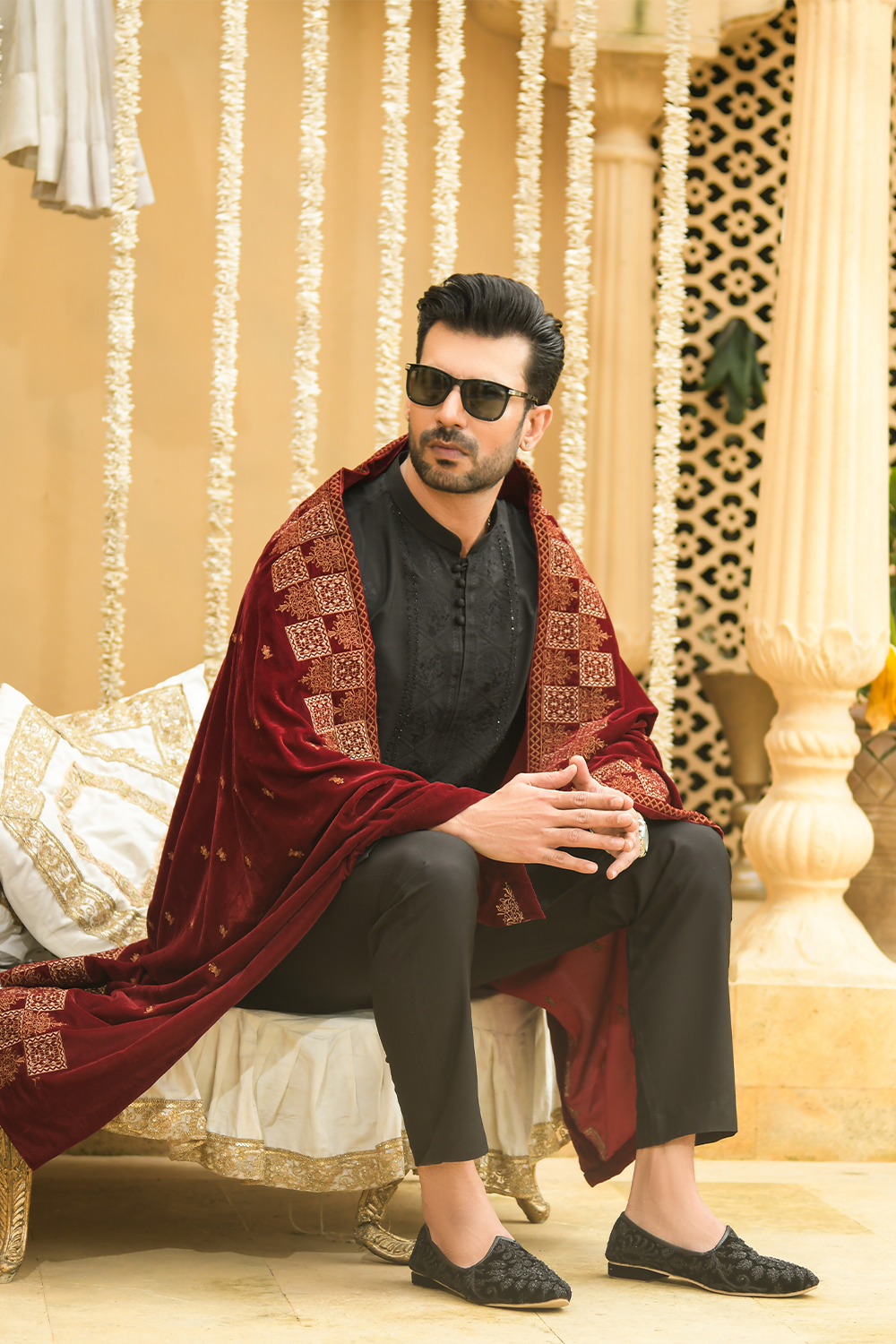 Shehnai Men Luxury Embroidered Velvet Shawl Royal-Maroon